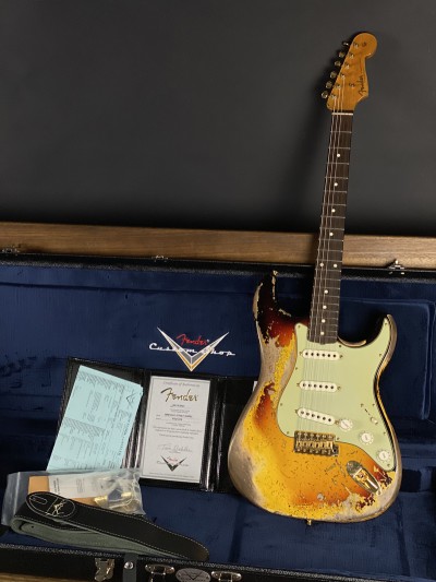 Fender 2023 Custom Shop Wildwood 10 61 Stratocaster Super Heavy Relic Faded 3 Tone Sunbusrt